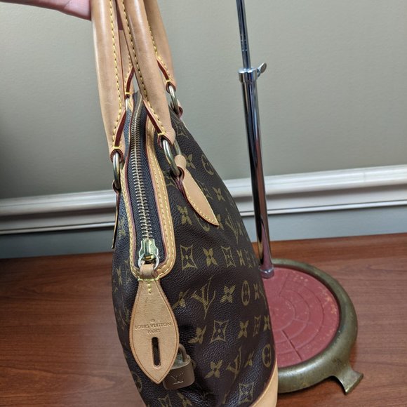 Auth Louis Vuitton Lockit Vertical PM Monogram - Picture 3 of 11